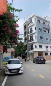 Một căn duy nhất Thạch Bàn 45m2 thang máy 8tỷ hơn - gara oto - đường oto tránh