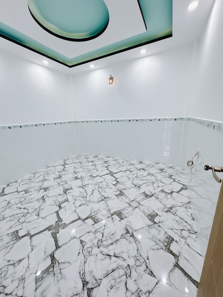 NHÀ ĐẸP 3 TẦNG - NGANG HƠN 3.7M -DÀI 12.5M ĐƯỜNG TRẦN XUÂN SOẠN-QUẬN 7