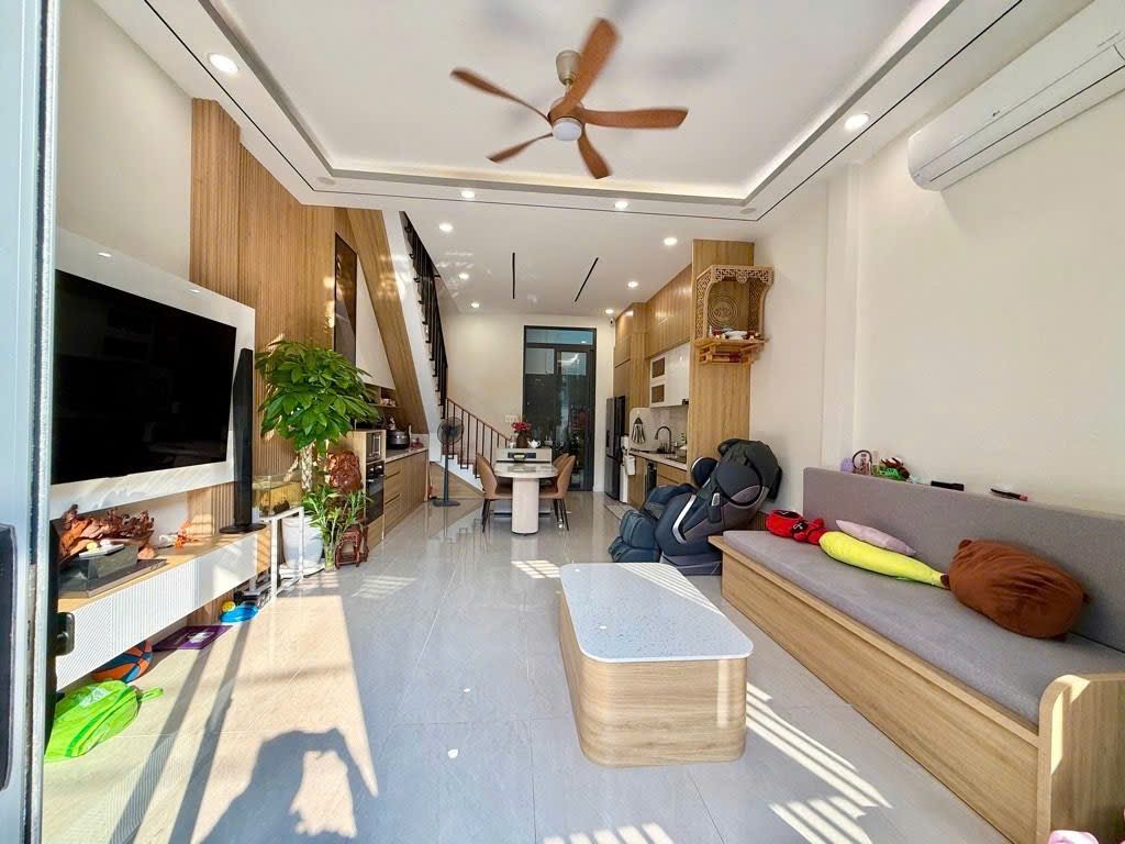 NHÀ 2 TẦNG GẦN GIGAMALL - KHU BIỆT THỰ - TẶNG FULL NỘI THẤT 