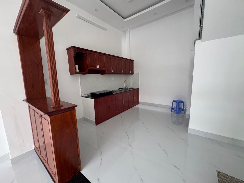 Nhà 3 tầng HXH 385 Lê Văn Việt, Thủ Đức.