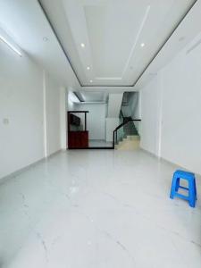 Nhà 3 tầng HXH 385 Lê Văn Việt, Thủ Đức.