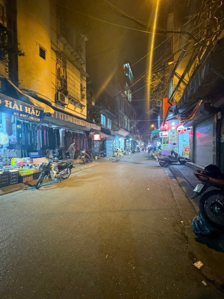 Nhà đẹp khu Phúc Xá chủ tự xây – gần mặt phố – ở ngay