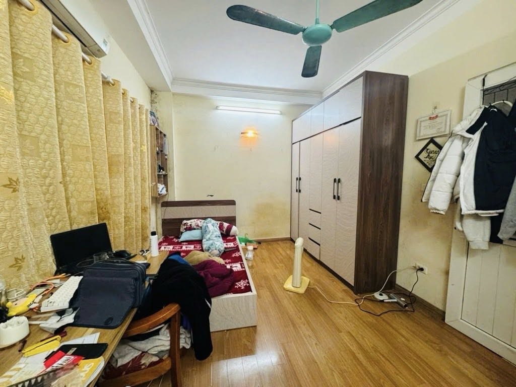 Nhà đẹp khu Phúc Xá chủ tự xây – gần mặt phố – ở ngay