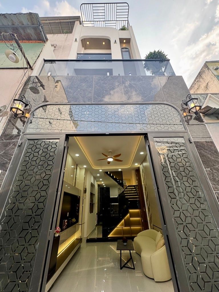 NGUYỄN VĂN KHỐI (CÂY TRÂM CŨ) GÒ VẤP HẺM Ô TÔ XE HƠI 54.8M2 4 TẦNG NHỈNH 6 TỶ