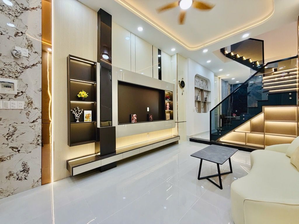 NGUYỄN VĂN KHỐI (CÂY TRÂM CŨ) GÒ VẤP HẺM Ô TÔ XE HƠI 54.8M2 4 TẦNG NHỈNH 6 TỶ