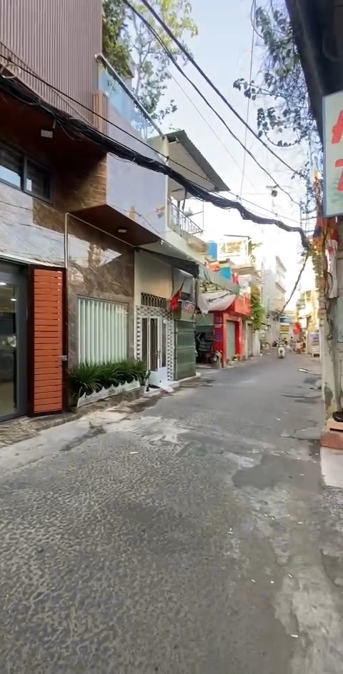 BÁN MỘT LÚC 2 CĂN ĐÔNG HỒ – 2 SỔ RIÊNG – HẺM XE TẢI LẠC LONG QUÂN – GẦN CHỢ TÂN BÌNH - NHỈNH 6 TỶ MỖI CĂN