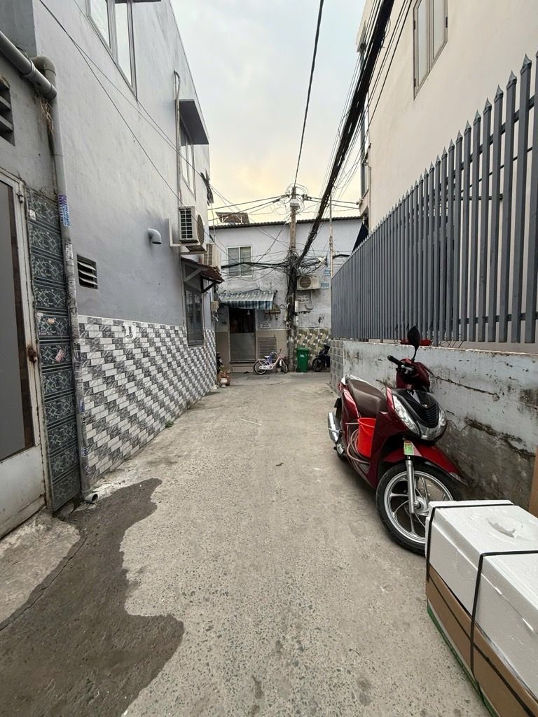 TRẦN THÁNH TÔNG TÂN SƠN 30M2 2 TẦNG Ở NGAY NHỈNH 4 TỶ (DƯỚI 5 TỶ)