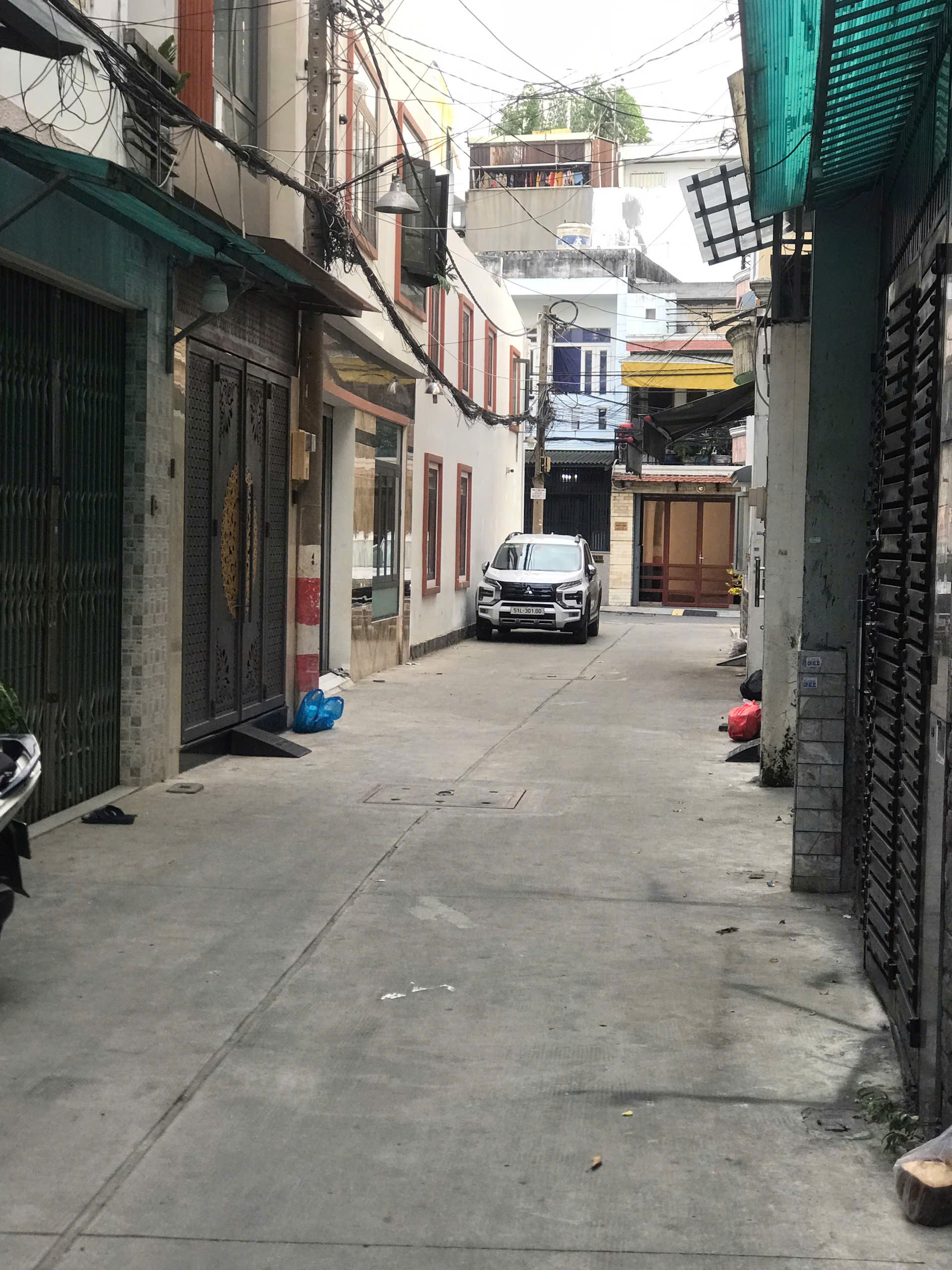 PHAN HUY ÍCH TÂN SƠN TÂN BÌNH CŨ HẺM Ô TÔ XE HƠI 4 TẦNG Ở NGAY NHỈNH 7 TỶ