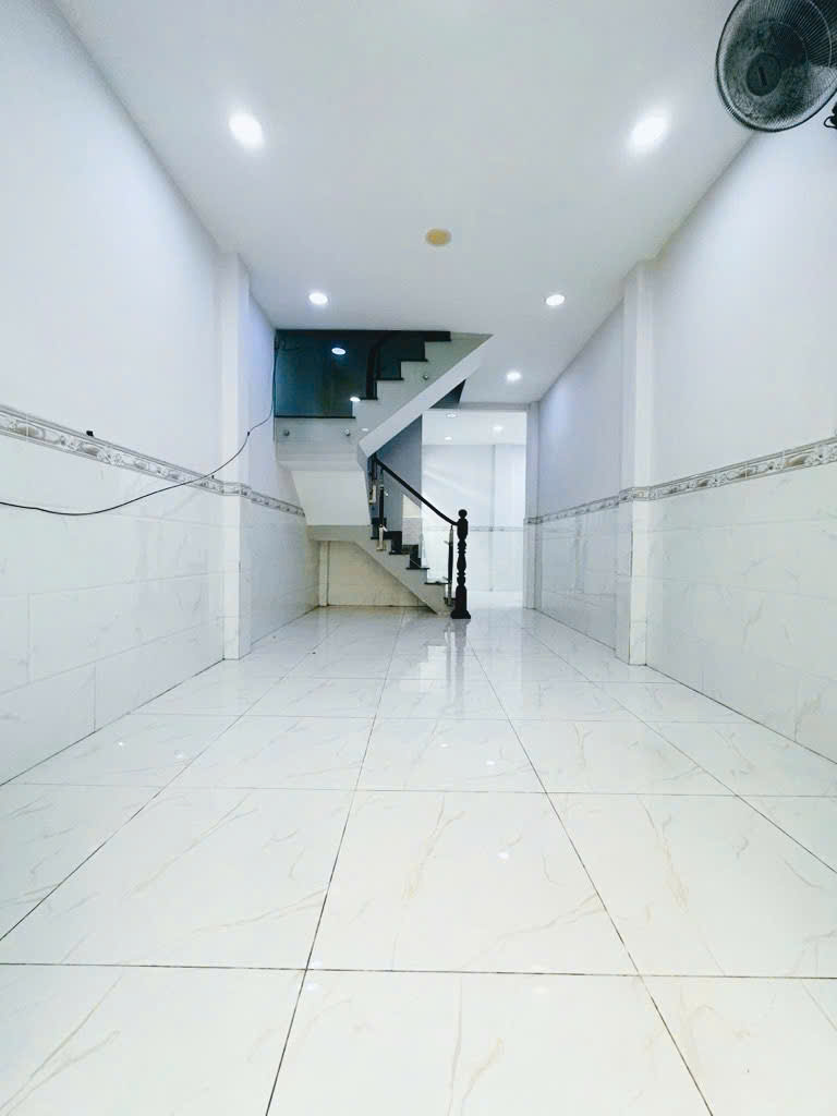 NHÀ HIẾM 2 MẶT TIỀN - NỞ HẬU CHỮ L - DTS HƠN 70M - KỀ BÊN KHU HIM LAM