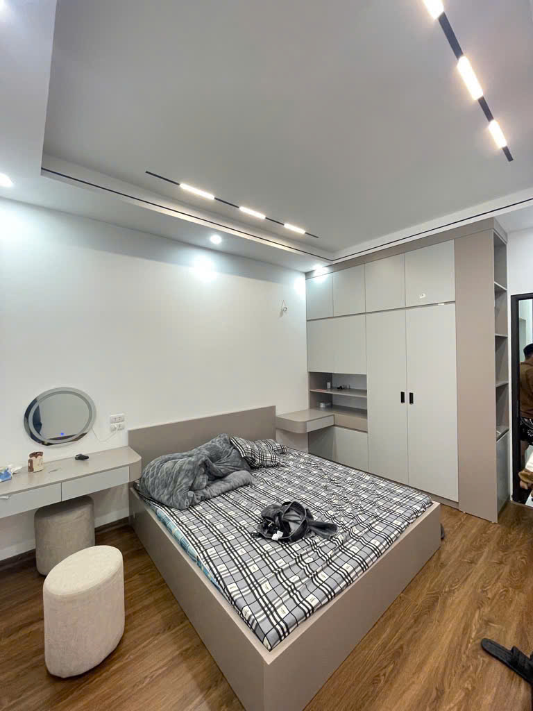 Bán nhà Minh Khai, 31m², Nhà dân xây, Full nội thất, 8.4 tỷ