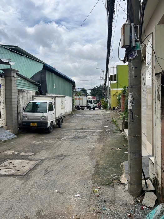 BÁN GẤP NHÀ GIÁ RẺ - DÒNG TIỀN KHỦNG