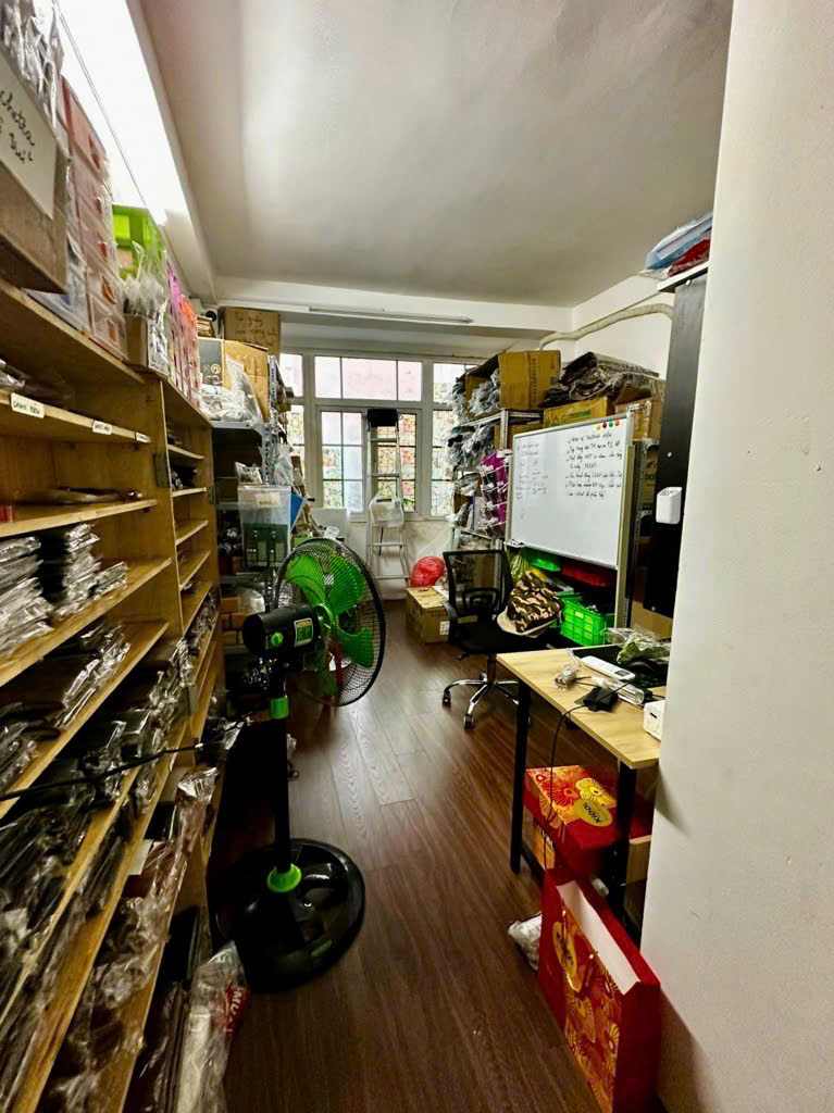 MẶT TIỀN KINH DOANH SẦM UẤT - ĐOẠN VIP LÊ VĂN SỸ, Q TÂN BÌNH