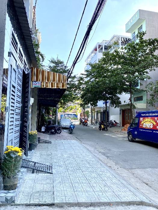 Bán nhà Phạm Văn Chiêu, 60m2, 4 phòng ngủ khép kín, hẻm xe hơi, gần trường học, giá chỉ 9.5 tỷ