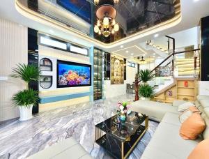 BÁN NHÀ 4 TẦNG BÙI QUANG LÀ GÒ VẤP, NGAY EMART, TẶNG FULL NÔI THẤT, CHỈ 8.9 TỶ