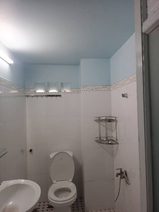 Bán nhà 4 tầng ngay Ngã Tư Bình Phước, 35.4m2, Ngang 6.6m, Giá 5.4 tỷ