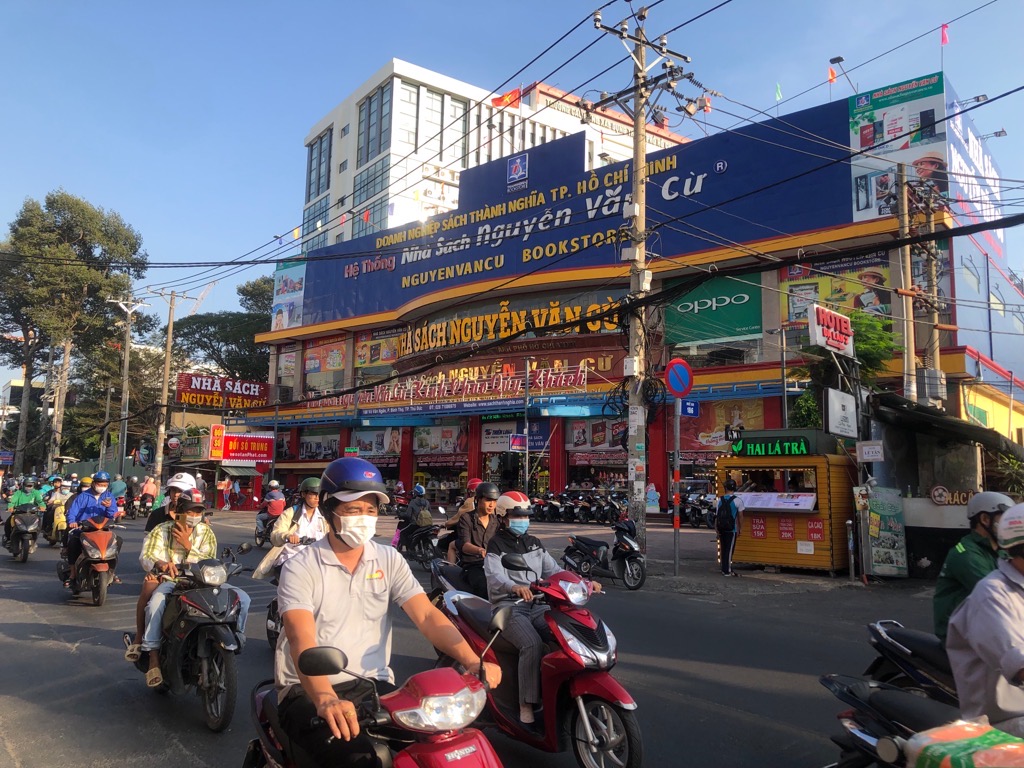 Bán nhà 4 tầng 1/ Võ Văn Ngân, Bình Thọ, 52m2, đường 8m, đang có dòng tiền 300tr/năm