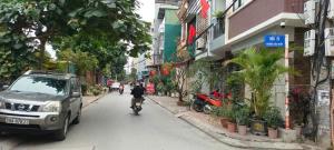 MẶT NGÕ LÔ GÓC 3 MẶT THOÁNG , GARA Ô TÔ ,KINH DOANH