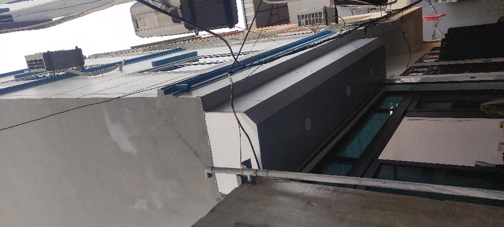 Bán nhà dân xây chắc chắn- gần phố