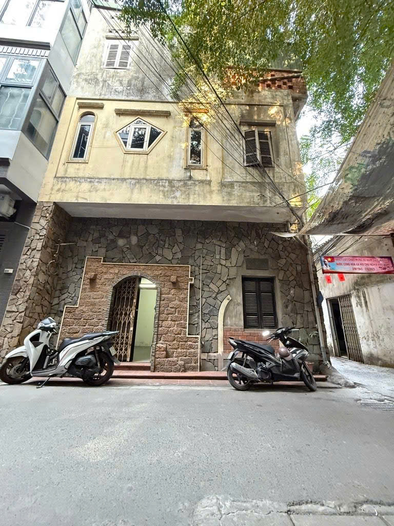 BÁN ĐẤT TẶNG NHÀ 3 TẦNG HƠN 41M – 72 NGUYỄN TRÃI Ô TÔ QUA – KINH DOANH ĐỈNH