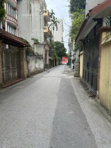 NHÀ ĐẸP 7 TÂNG THANG MÁY THÔNG SÀN – 236 LÊ TRỌNG TẤN – GARA Ô TÔ HƠN 10 ĐỒNG