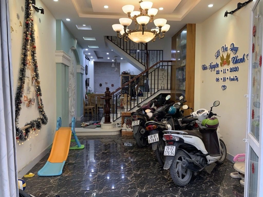 Nh.à 4 Tầng – H.xe H.ơi 6m – Ngang 4m – Gần Huỳnh Tấn Phát