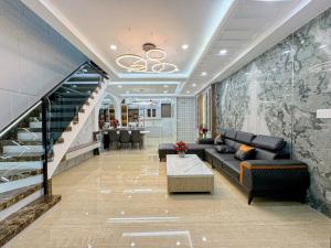 Kế Khu Him Lam – Nh.à 3 Tầng – Ngang 5m – Nội Thất Cao Cấp