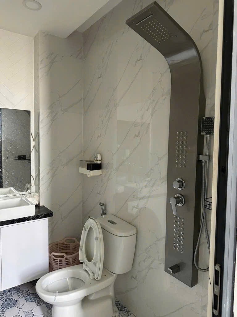 Nhà mới thủ Đức , hẻm xe hơi thông , tiện cho thuê