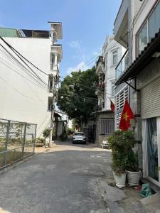 BÁN NHÀ QUẬN 9 - DỌN VÀO Ở NGAY