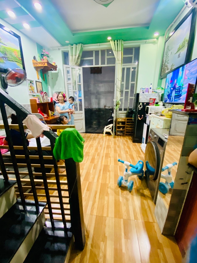 BÁN NHÀ GIÁ RẺ GẦN NGÃ TƯ GÒ MÂY CHỈ HƠN 1 TỶ, DT: 44M