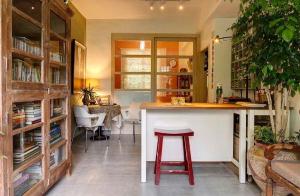 Tập Thể Lô Góc Trung Tâm Hai Bà Trưng - Hoàn Kiếm / Phố Trần Thánh Tông - Trần Hưng Đạo | Khu Cán Bộ, bác sĩ BV 108