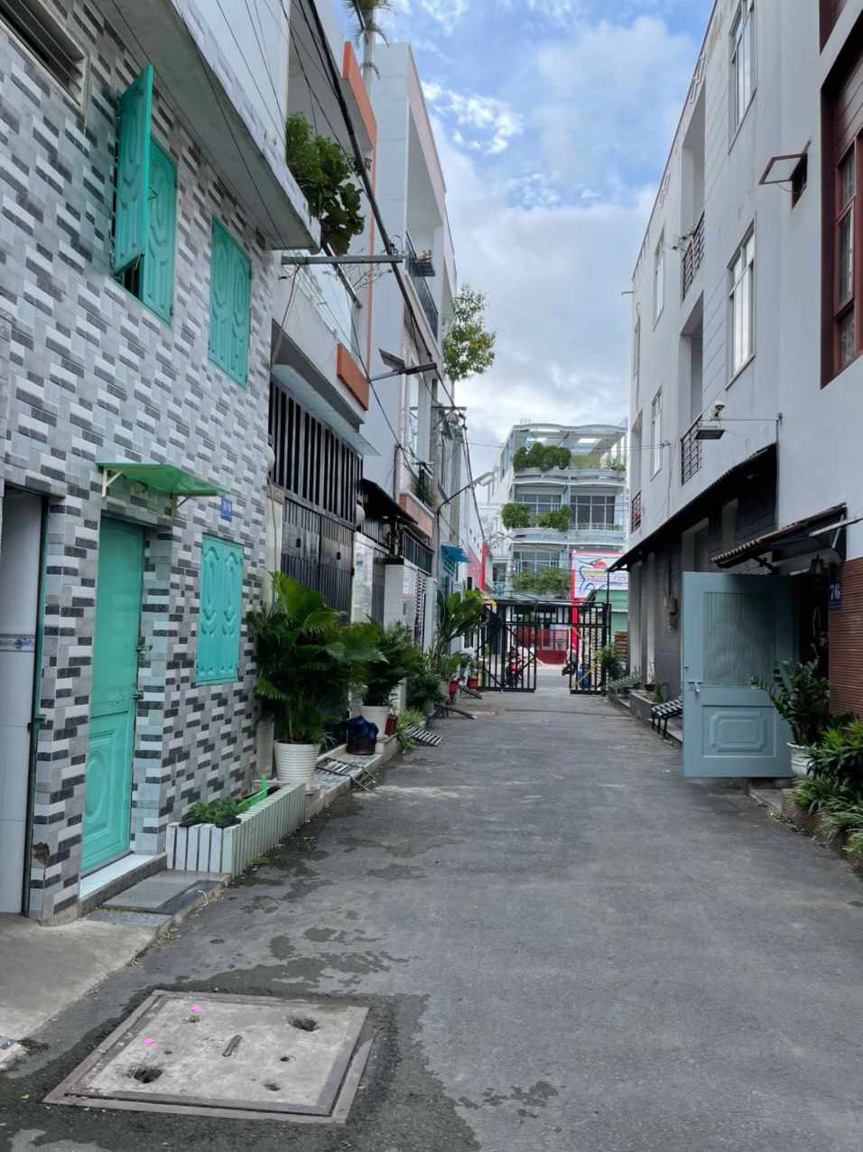 Nhà 4 tầng hxh  p.Hiệp Thành, Quận 12 - tặng nội thất