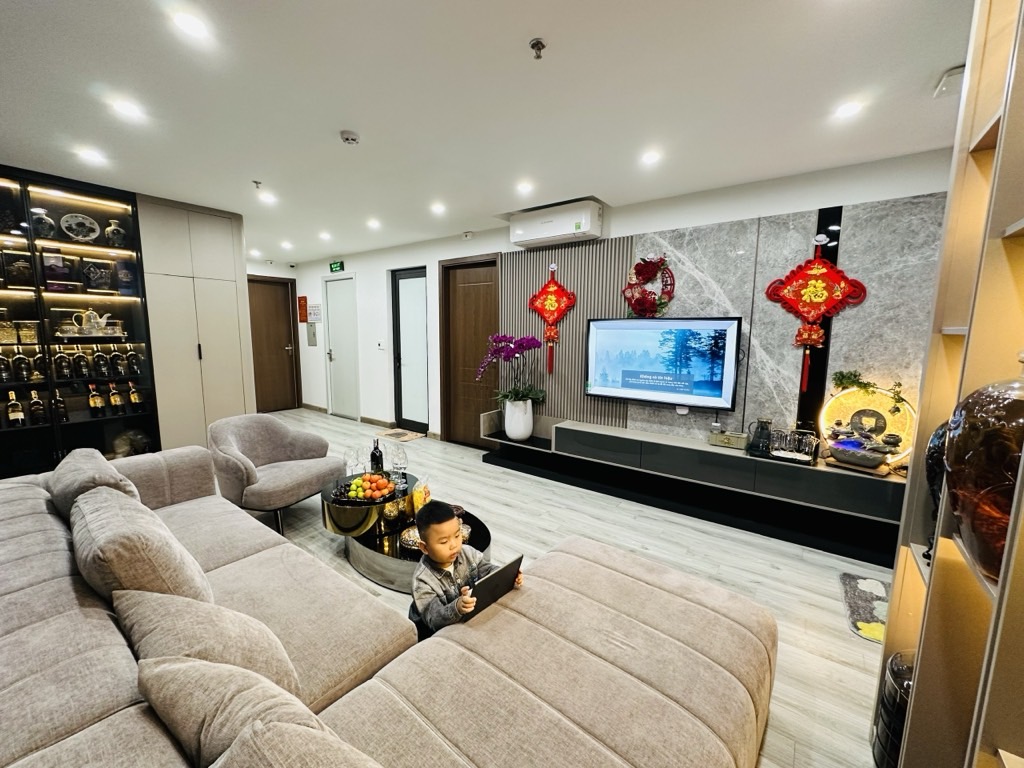 Bán Nhà Hồ Đền Lừ, 115m, 9 Tầng Thang Máy, View Hồ, Dòng Tiền 4 Tỷ/Năm, Giá 48 Tỷ