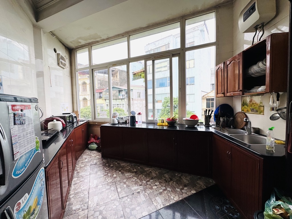 Bán Nhà Mặt Phố Lê Thanh Nghị, 70m, 34 Tỷ, 5 Tầng, Mặt tiền Rộng, Vỉa Hè Kinh Doanh, Gần BV Bạch Mai