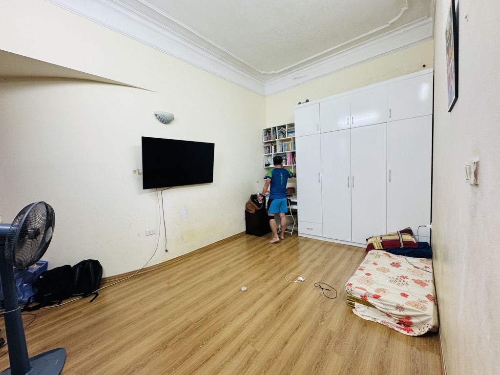 Bán Nhà Mặt Phố Lê Thanh Nghị, 70m, 34 Tỷ, 5 Tầng, Mặt tiền Rộng, Vỉa Hè Kinh Doanh, Gần BV Bạch Mai