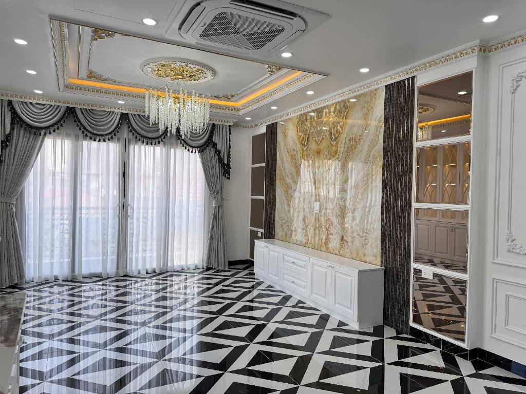 Bán Nhà Đẹp Mặt Phố Yên Lạc, 52m, 26 Tỷ, 7 Tầng Thang Máy, Vỉa Hè Kinh Doanh, Lô Góc,