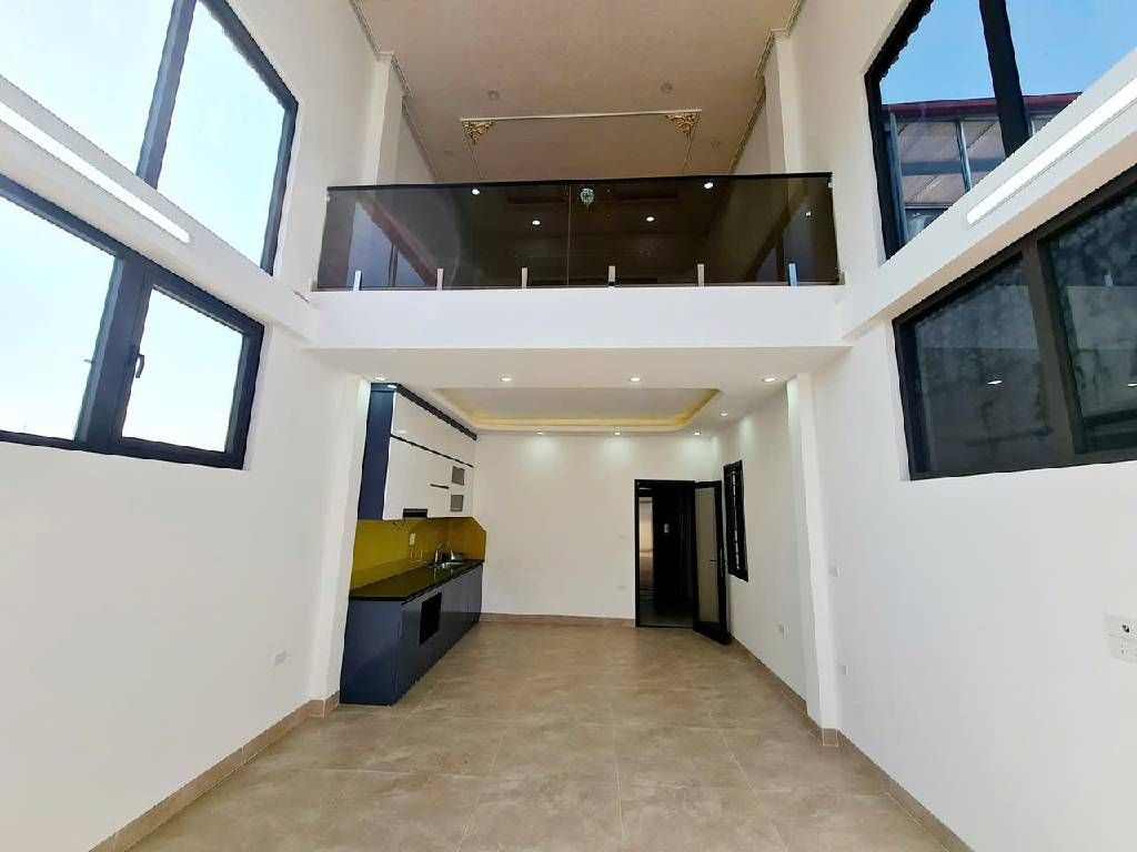 Bán Nhà Mặt Phố Nguyễn Văn Viên, 60m, & Tầng Thang Máy, Lô Góc 3 Thoáng, View Sông Hồng, 24 Tỷ