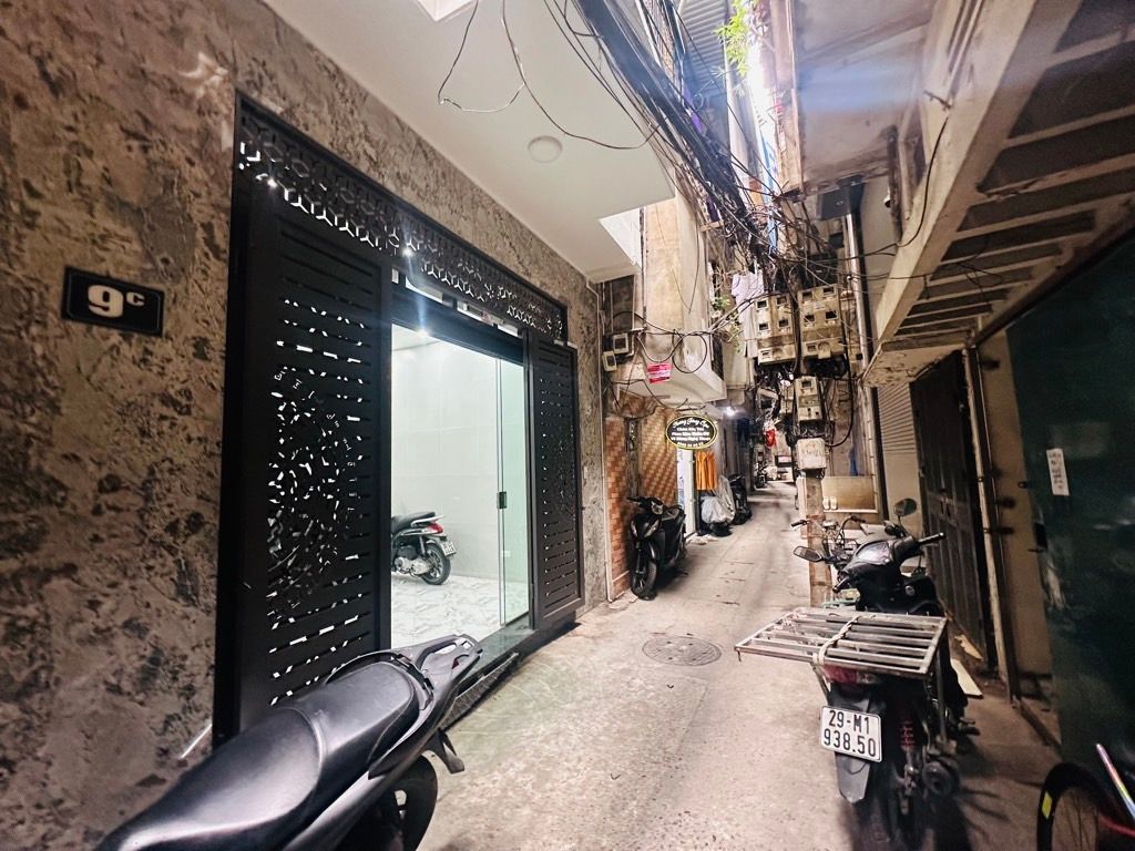 Bán Nhà Đồng Nhân, 42m, 5 Tầng, Ngõ Thông Kinh Doanh, 8 Phòng KK, Dòng tiền 300 Tr/Năm, 14 Tỷ