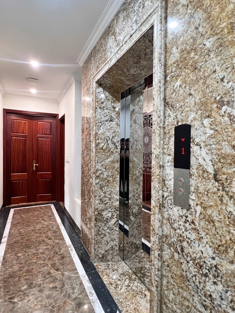 Bán Nhà Mặt Phố Quan Nhân, 125M2, 8 Tầng Thang Máy, Mặt Tiền Khủng Kinh Doanh, Ở và Cho Thuê, 45 Tỷ