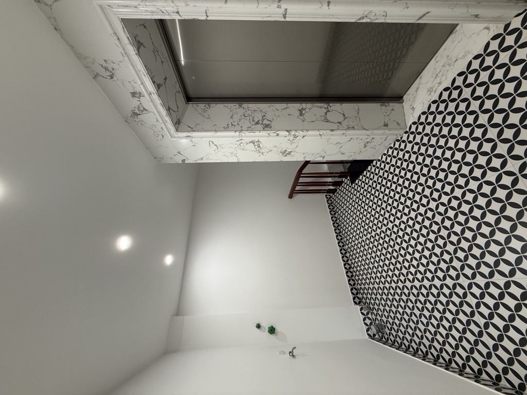 Bán Nhà Đại La, Ô Tô Tránh, Ngõ Thông Kinh Doanh, MT Rộng, 42M2, 5 Tầng Thang Máy, 12.2 Tỷ