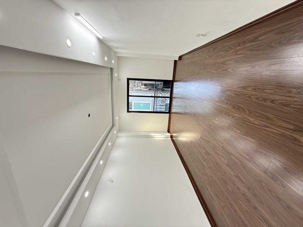 Bán Nhà Đại La, Ô Tô Tránh, Ngõ Thông Kinh Doanh, MT Rộng, 42M2, 5 Tầng Thang Máy, 12.2 Tỷ