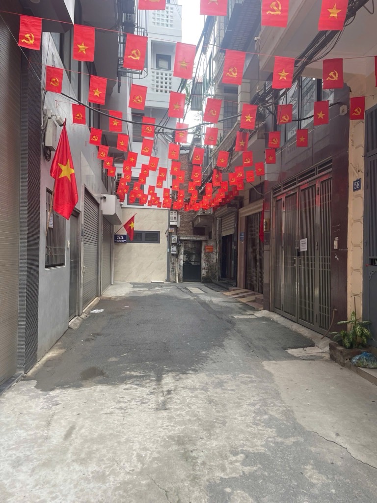 BÁN NHÀ CCMN LÊ THANH NGHỊ, 110M2, 8 TẦNG T.MÁY, Ô TÔ TRÁNH K,DOANH, 22 PHÒNG KK, 45 TỶ