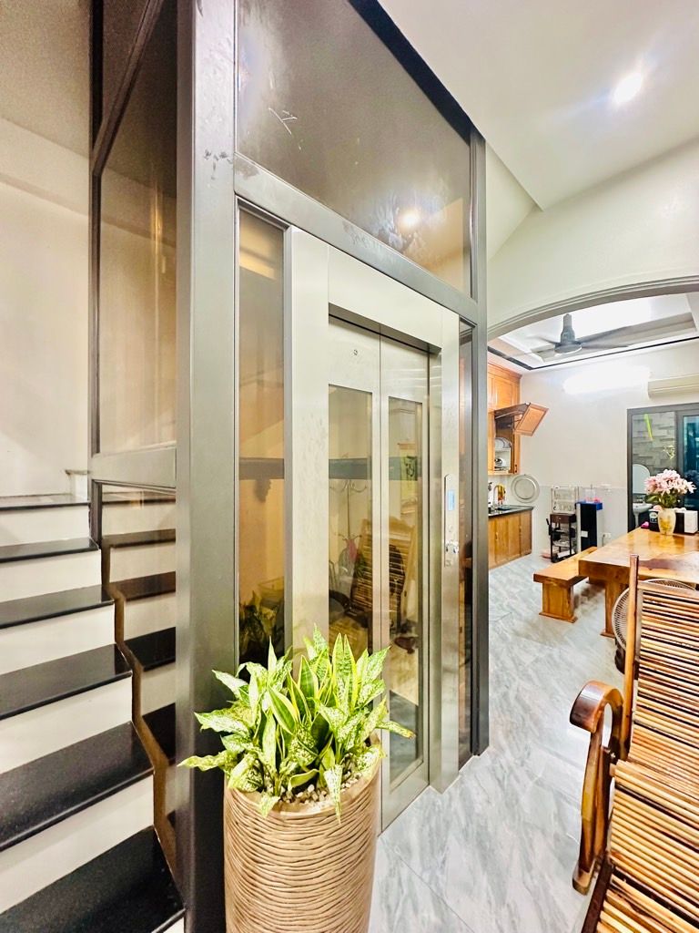 BÁN NHÀ TƯƠNG MAI, 70M2, 6 TẦNG THANG MÁY, 2 THOÁNG, VF3 ĐỖ CỬA, 8 NGỦ, 18 TỶ