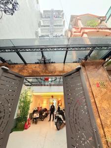 Bán Nhà Bạch Mai, 106M2, 7 Tầng Thang Máy, 23 Phòng KK full Nội Thất, Dòng Tiền 1.5 Tỷ/Năm, 30 Tỷ, PCCC Chuẩn