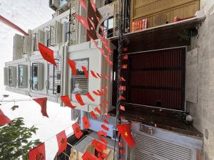 BÁN NHÀ TRẦN ĐẠI NGHĨA, 110M2, 8 TẦNG T.MÁY, Ô TÔ TRÁNH, 28 PHÒNG KK, 35 TỶ