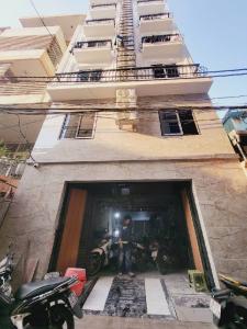 BÁN NHÀ HỒ ĐỀN LỪ, Ô TÔ QUA NHÀ, 95M, 7 TẦNG T.MÁY, 26 PHÒNG KK, DT 1.4 TỶ/NĂM, 27 TỶ