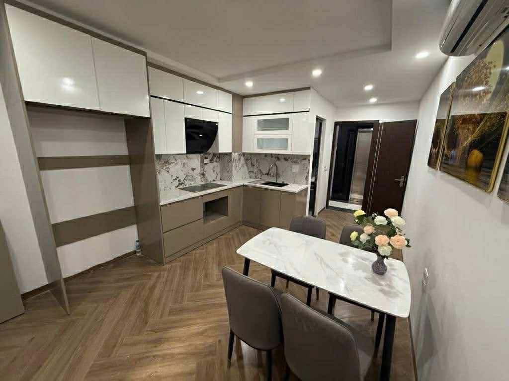 Nội thất nhập khẩu Ngọc Thuỵ, Long Biên 40m2 x 7 tầng nhỉnh 9 tỷ