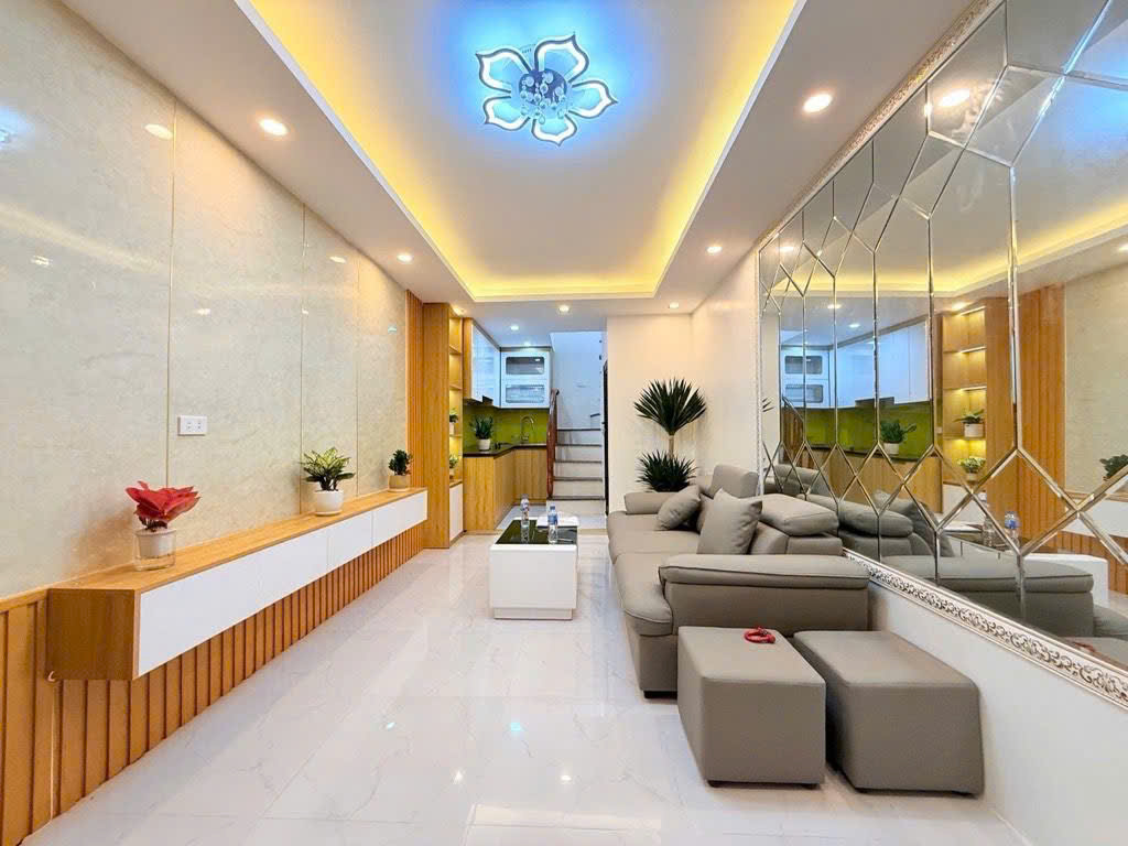 Nhà Thổ Quan: 26m2 x 5 Tầng, Nhà đẹp, ngõ thông - rộng, 50m ra phố Ôtô tránh