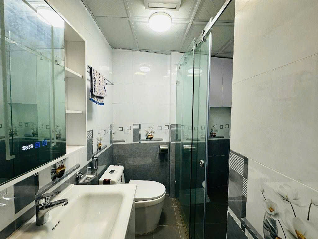 Hàng hiếm quận Ba Đình 32m2 x 5 Tầng thang máy-Ngõ rộng-15m ra ÔTÔ