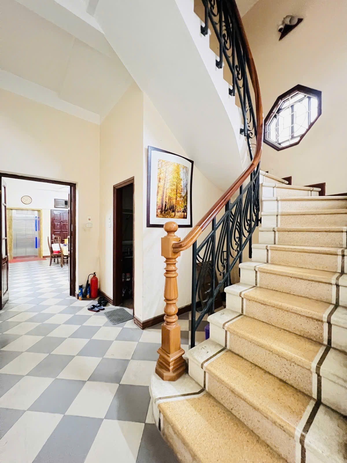 Đống Đa 77m2, 4 tầng thang máy, Mt 4.2m Nhà Phân Lô 3 Ô Tô tránh, Nhỉnh 24 Đồng