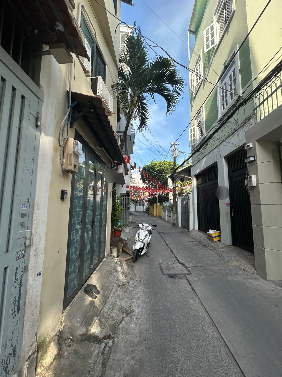 HẺM XE HƠI - LÊ QUANG ĐỊNH - BÌNH THẠNH - 4TẦNG - NHỈNH 4 Tỷ